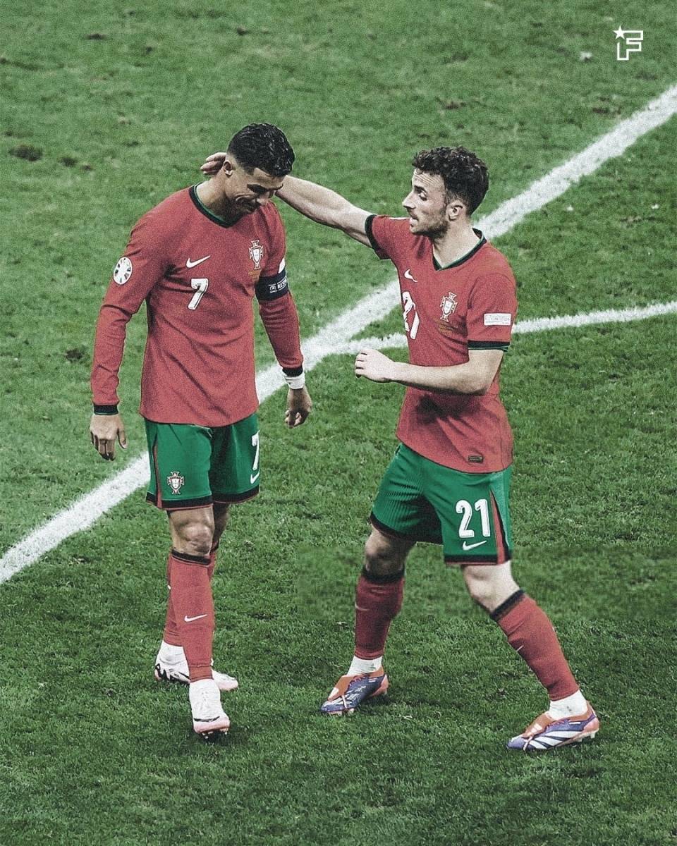 爱游戏官网首页-羽毛球队在比赛中受伤退赛，C罗主帅表示担忧(羽毛球队在比赛中受伤退赛,c罗主帅表示担忧吗)